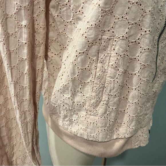 Sanctuary Blush Cameo Pink 100% Cotton Eyelet Bomber Lightweight Jacket Large - Picture 6 of 9